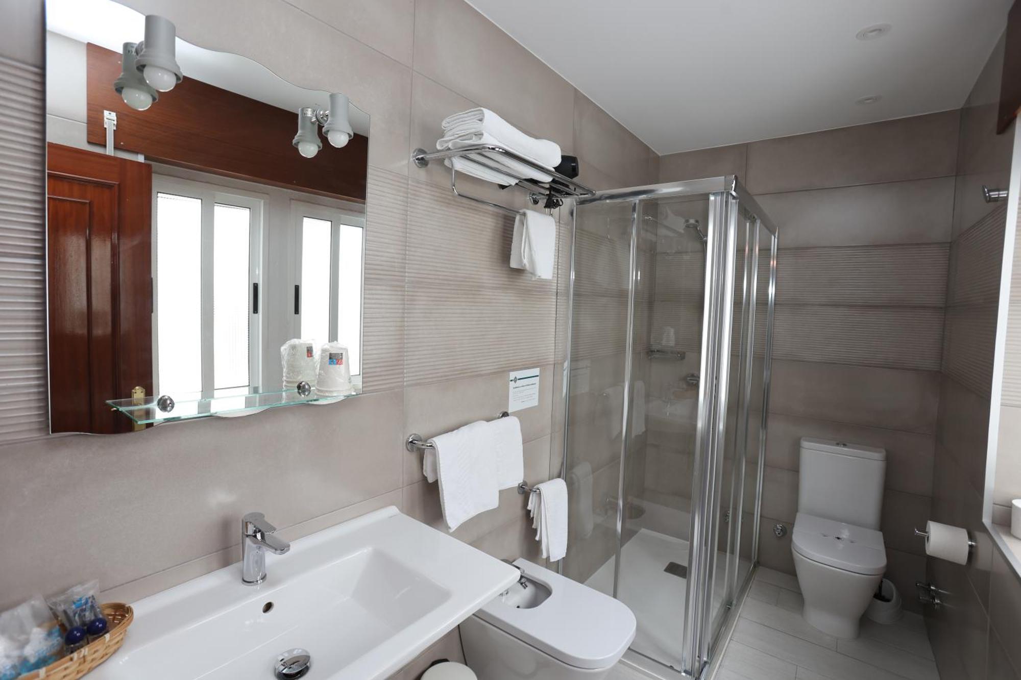 Hotel Ros Mary Ribadeo Luaran gambar