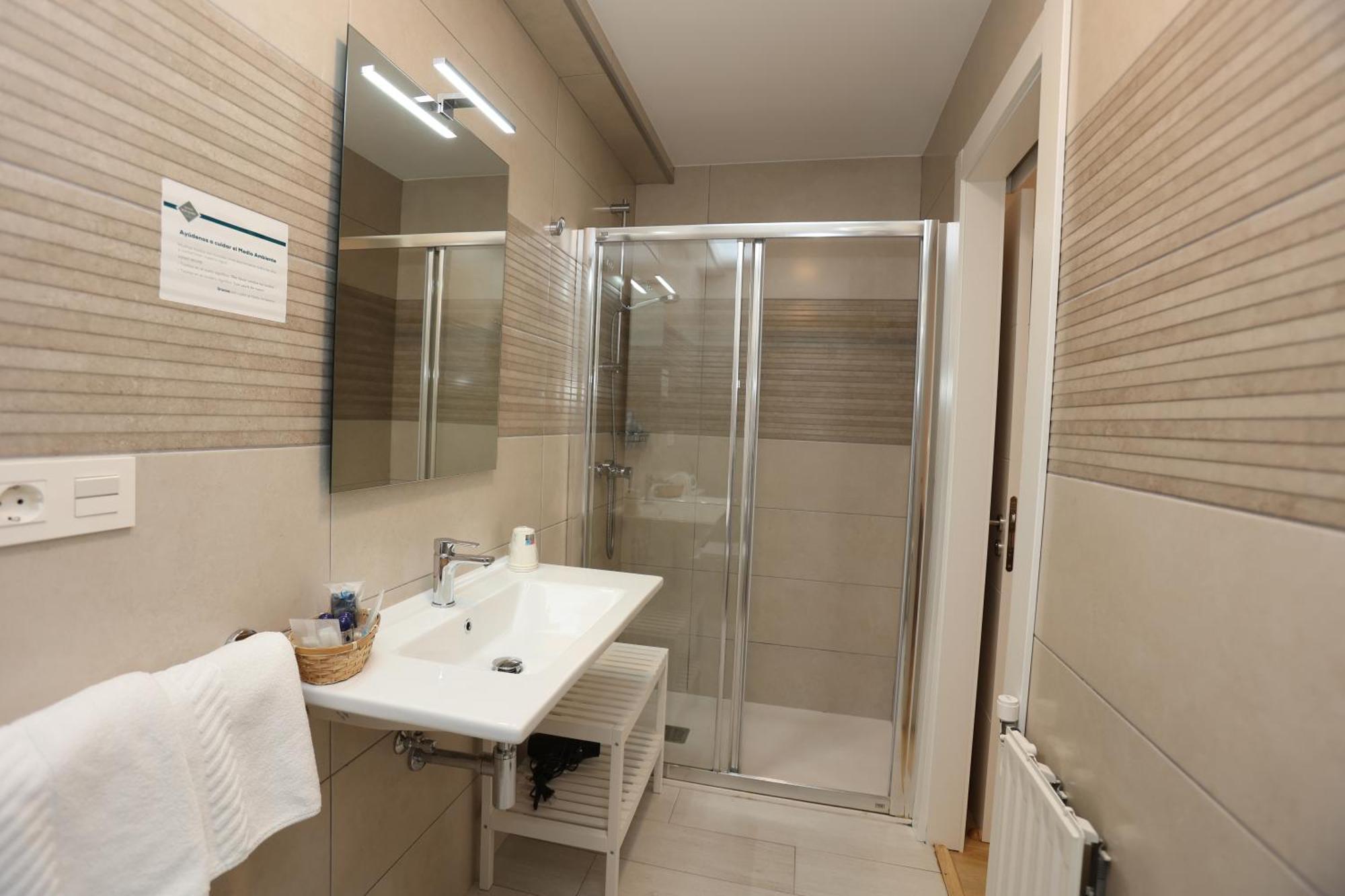 Hotel Ros Mary Ribadeo Luaran gambar